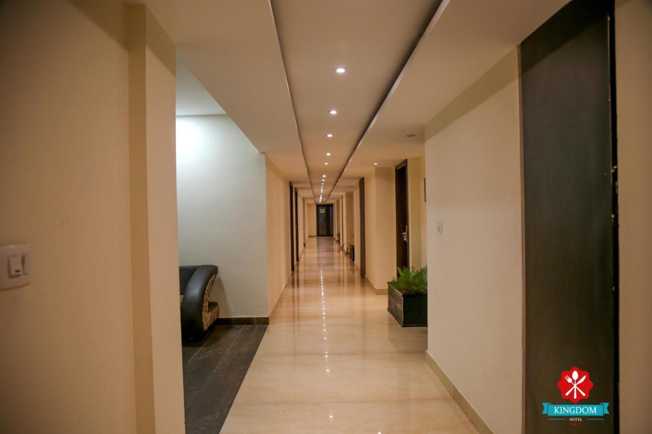 Kingdom Hotel Moga Bagian luar foto
