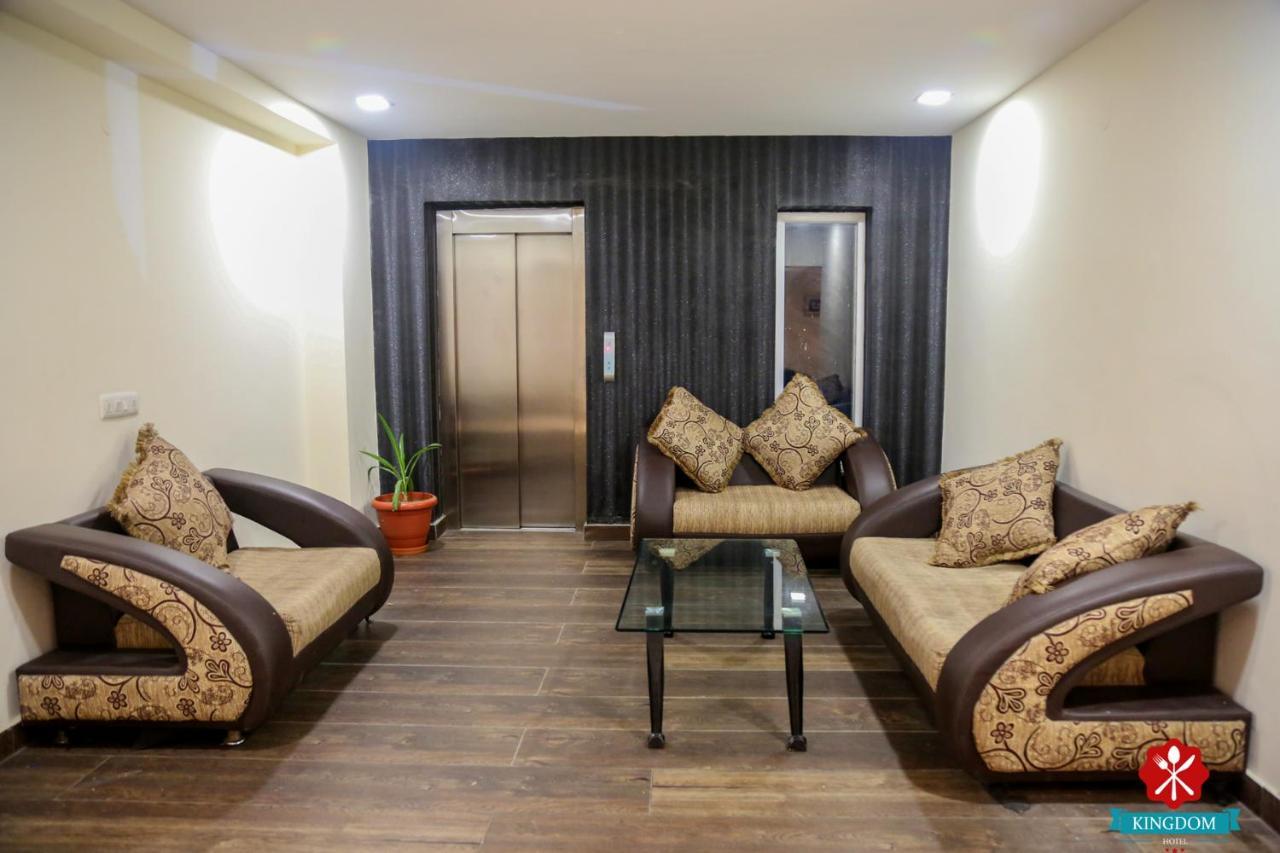 Kingdom Hotel Moga Bagian luar foto